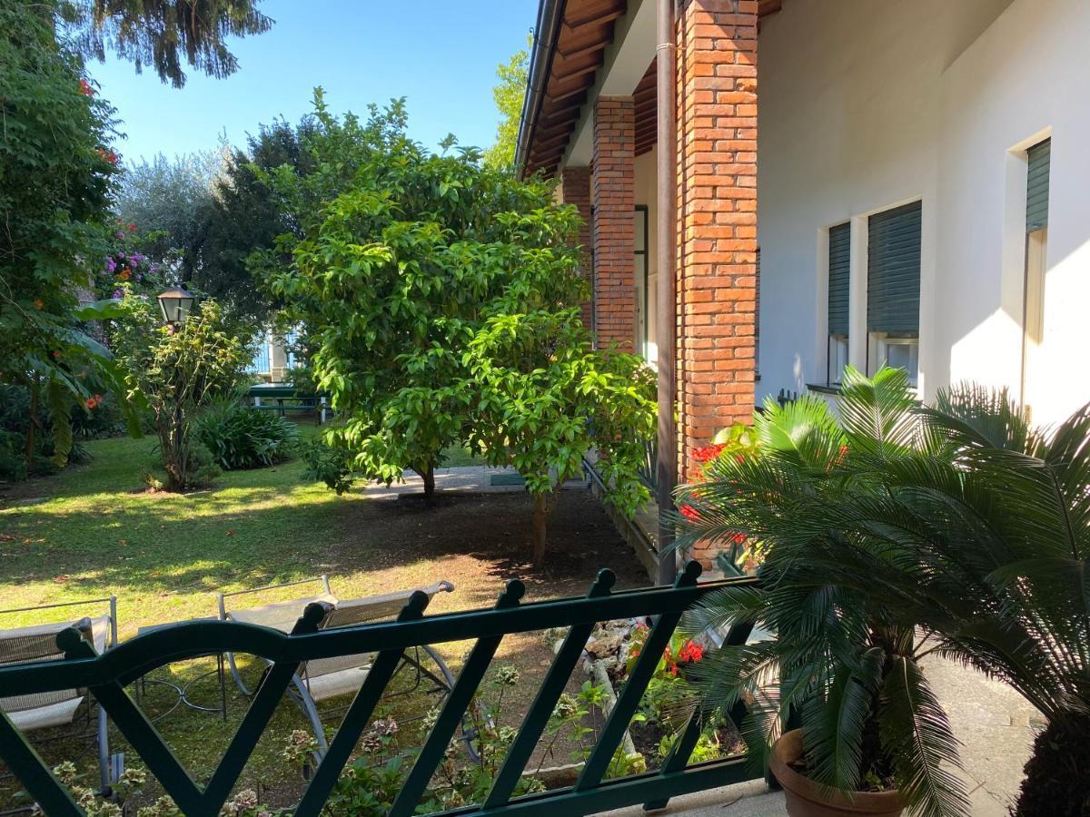 Casa Vacanze Gabbianella Villa Con Giardino Lungolago Maderno Тосколано-Мадерно Екстер'єр фото
